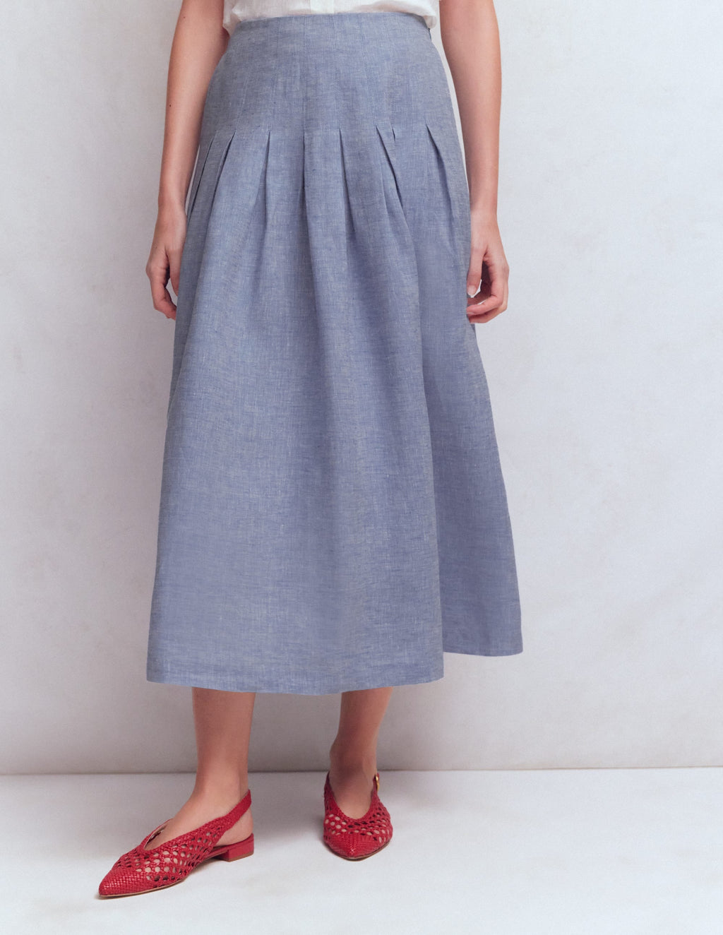 Valentina Linen Skirt-Blue Chambray