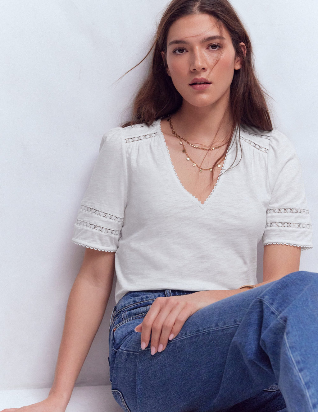 Poppy Trim V Neck T-Shirt-White