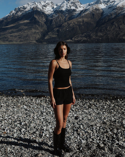 Oli Tank Black