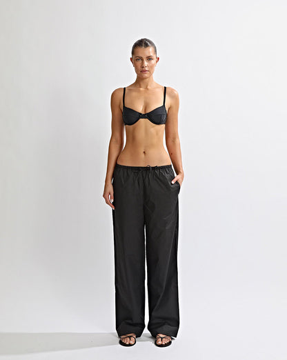 Gabby Pants Black Cropped