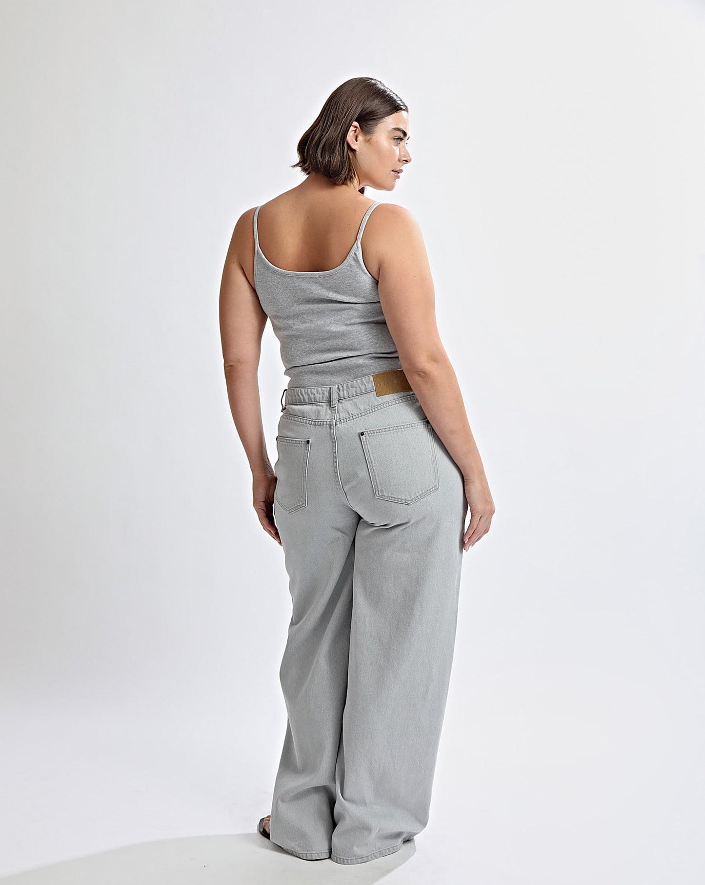 Noah Jeans Grey Cropped